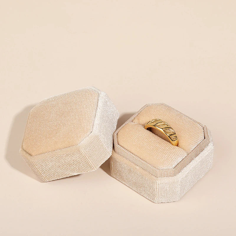 Écrin à Bague Octogonal Velours Noir – 1 Emplacement