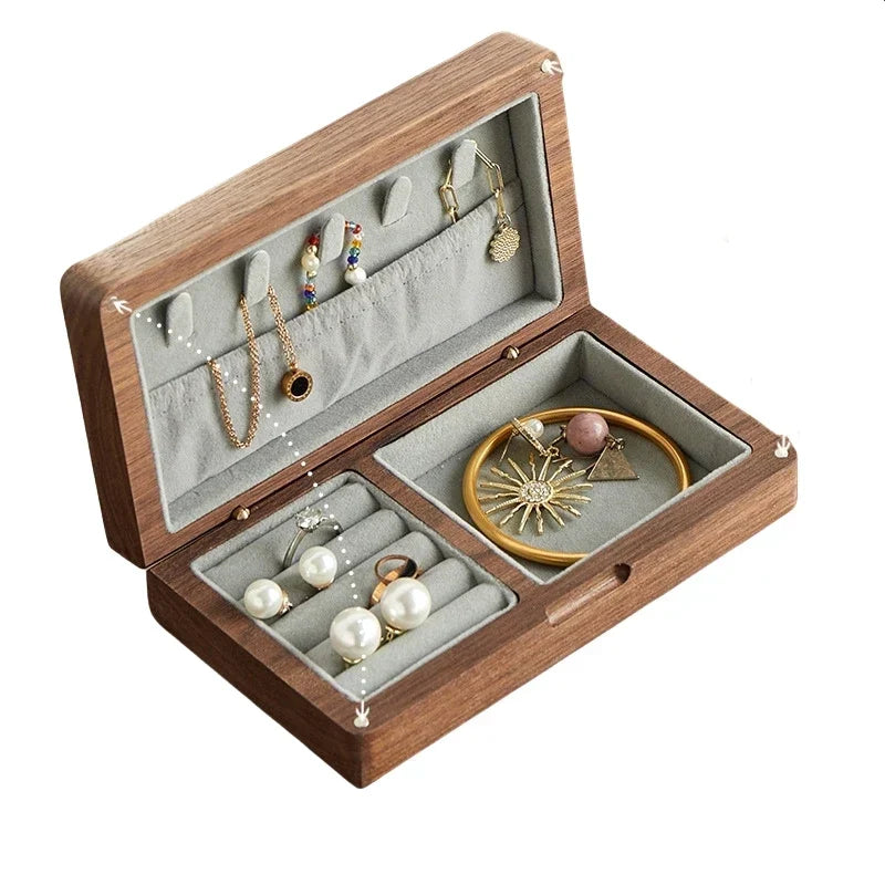 Boîte à bijoux en bois vintage