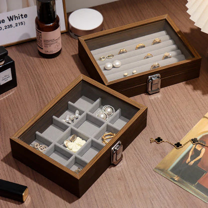 Boîte à bijoux en bois massif