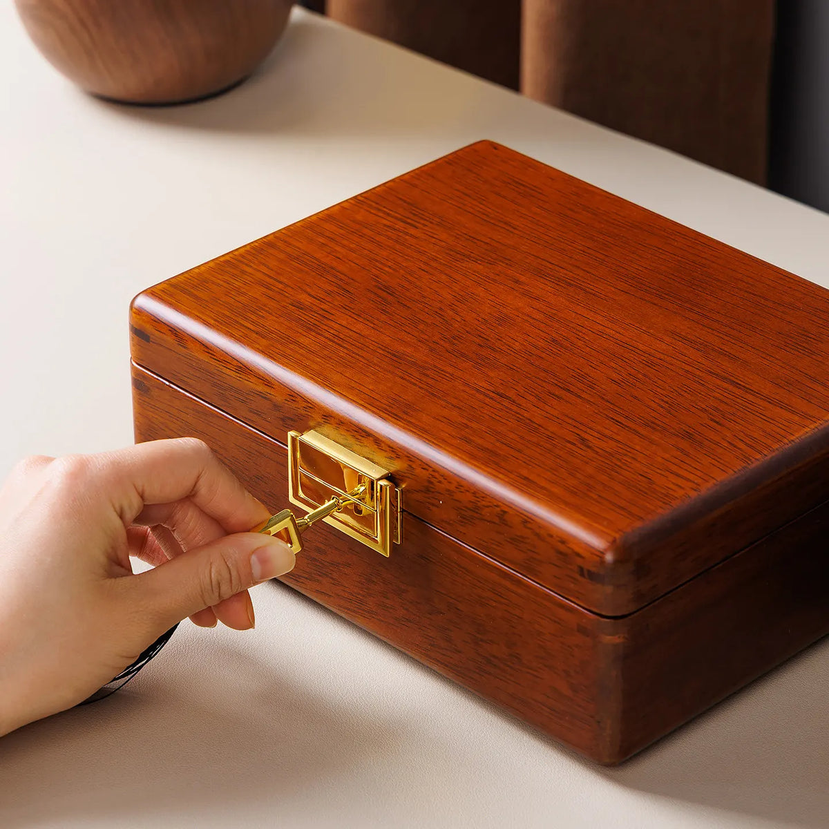 Boîte à Bijoux en Bois Massif Double Niveau avec Serrure