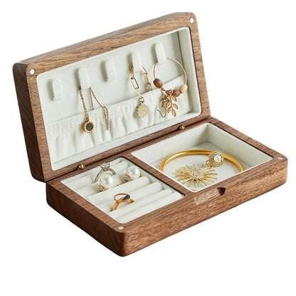 Boîte à bijoux en bois vintage
