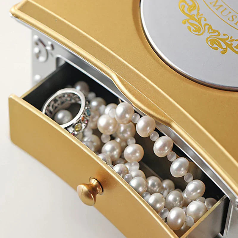 Boîte à bijoux en argent