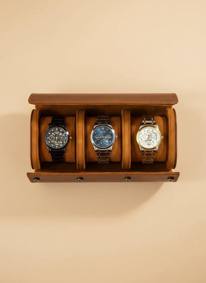 Vue du dessus des 3 compartiments à montres en cuir marron