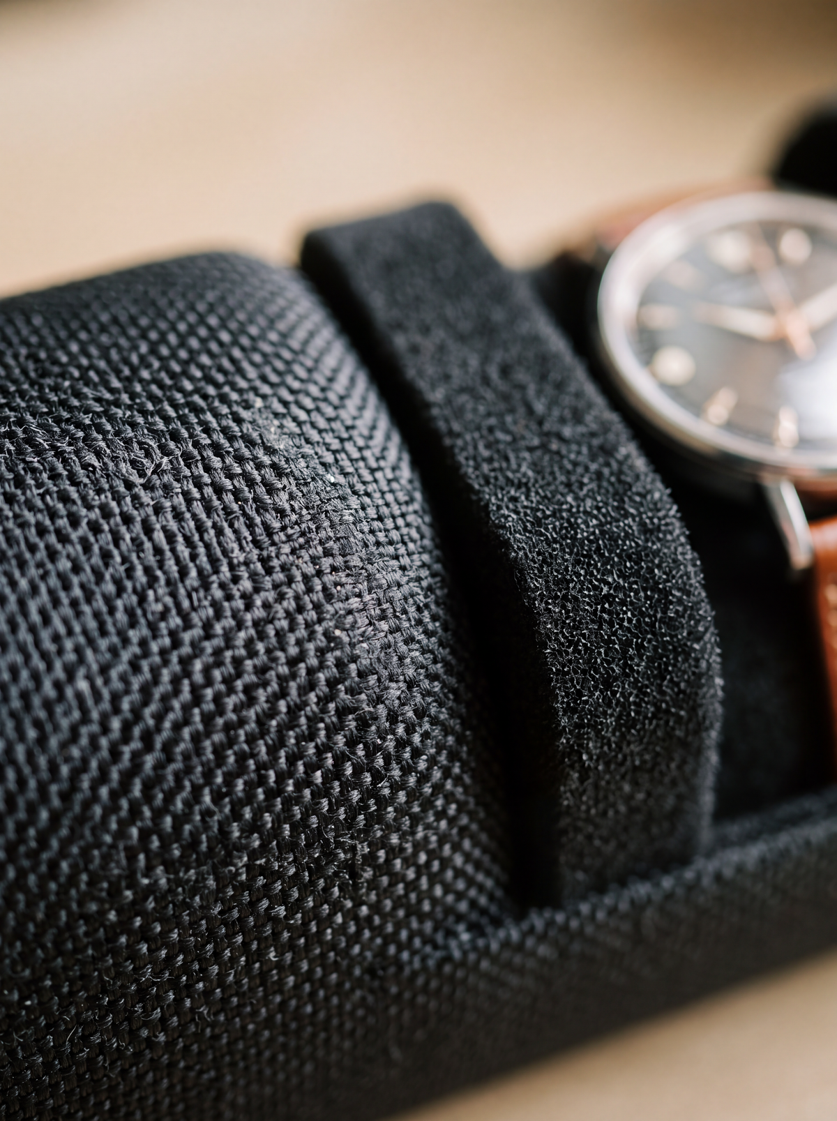 Boîte à Montre Homme 5 Compartiments Ronde Noire – Coque Rigide Cadeau