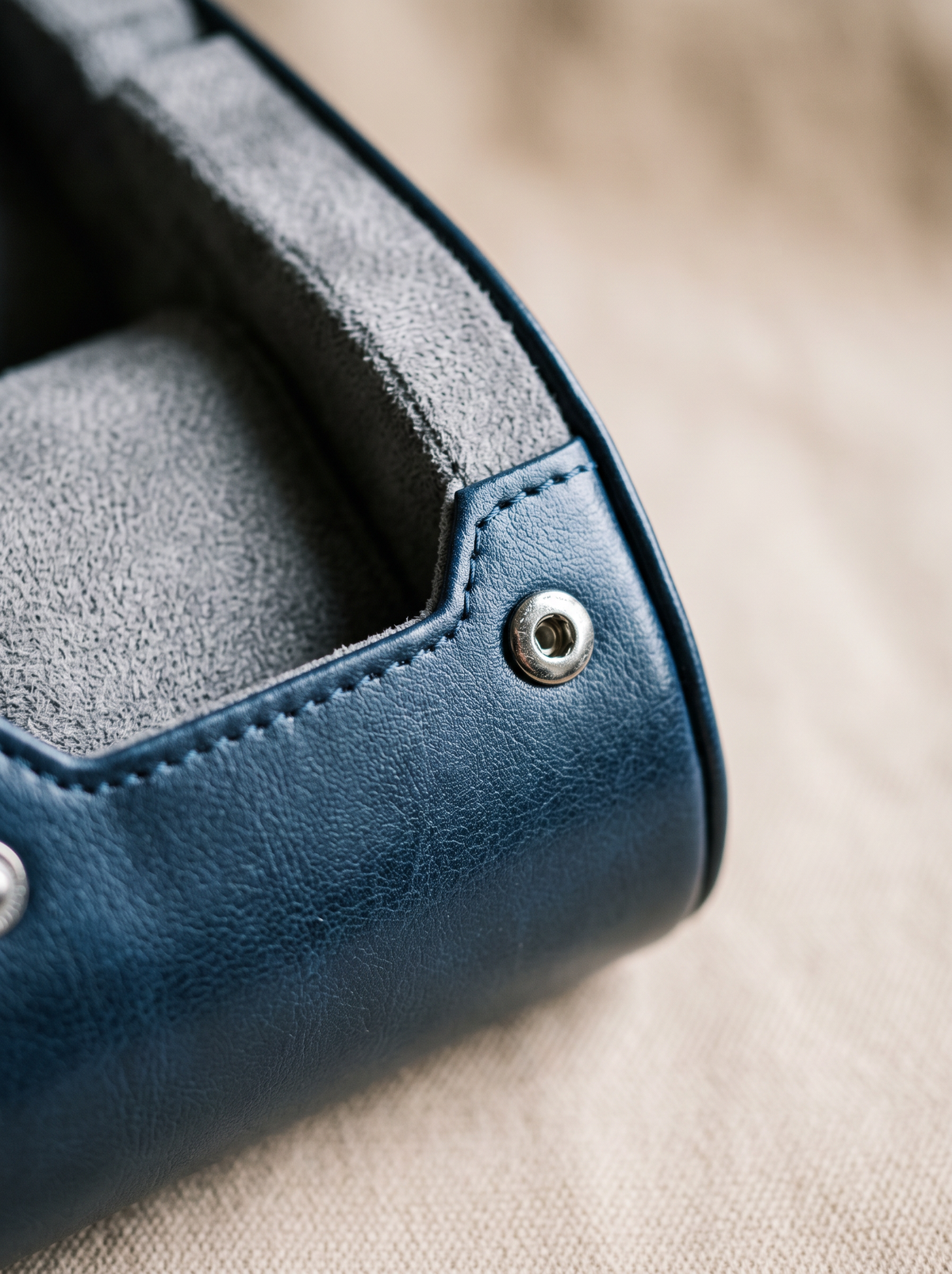 Boîte à Montre Homme 6 Compartiments Cuir PU Bleu Nuit – Écrin de Voyage Compact