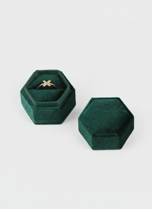 Écrin à bague octogonal velours vert avec bague