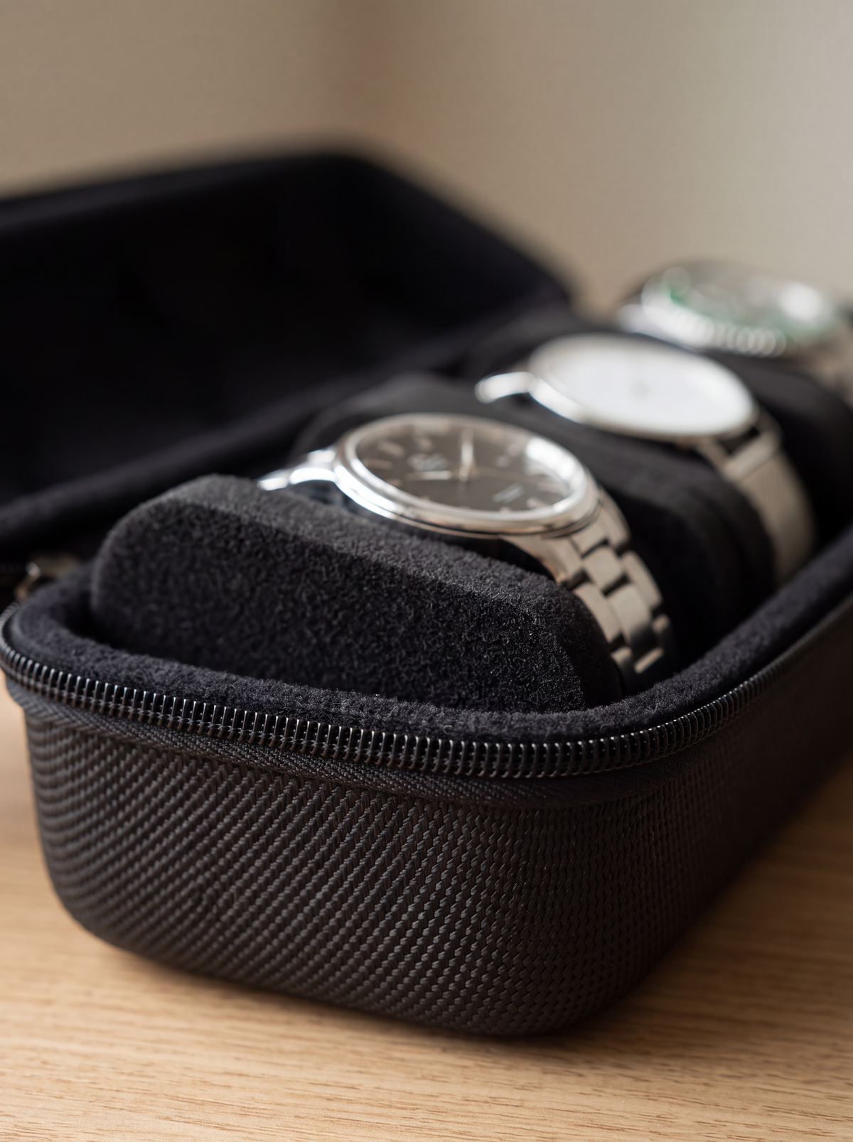 Boîte à Montre Homme 5 Compartiments Ronde Noire – Coque Rigide Cadeau
