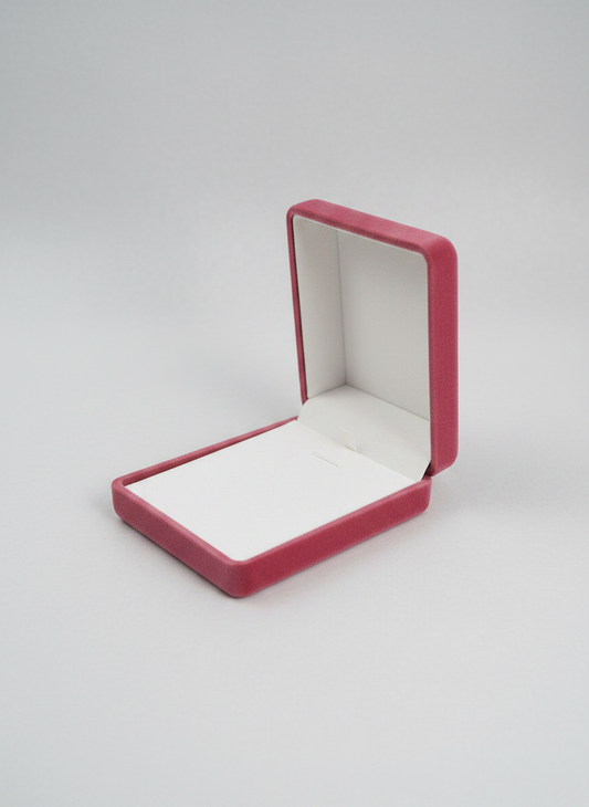 Écrin nuptial velours rose et blanc pour collier